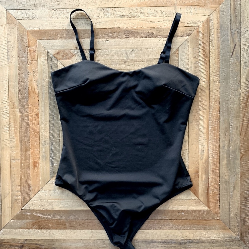 Blanc Body Suit with Sweetheart Neckline
